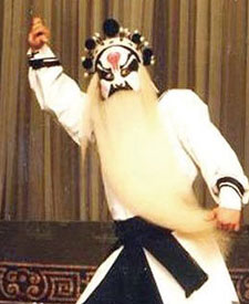 他是陈友谅的结拜兄弟，遁入空门最后活到99岁