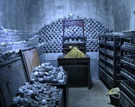 十五年国库的财富为何一年耗尽：和珅家产与嘉庆财政的双重困局