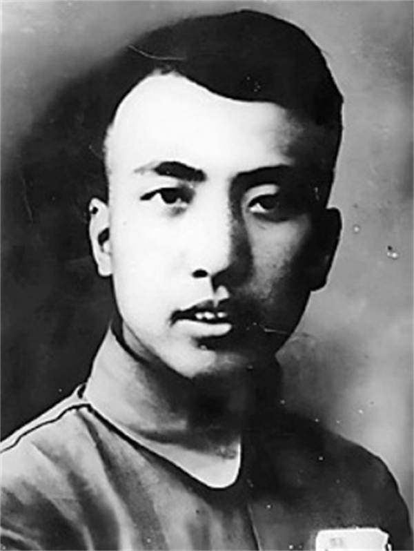 麦新：为抗战写不朽的歌，为人民做“不朽的牛”